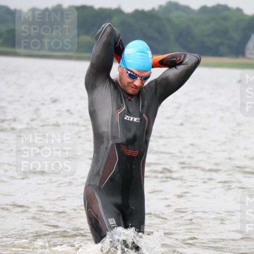 23.06.2024 - Viking Triathlon H.Heesch http://msf.ph/oto/6343256 23.06.2024 10:33:44 Schwimmen 111, 224 meine-sportfotos.de