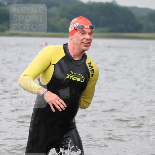 23.06.2024 - Viking Triathlon H.Heesch http://msf.ph/oto/6343269 23.06.2024 10:33:53 Schwimmen 87, 111, 486, 607 meine-sportfotos.de