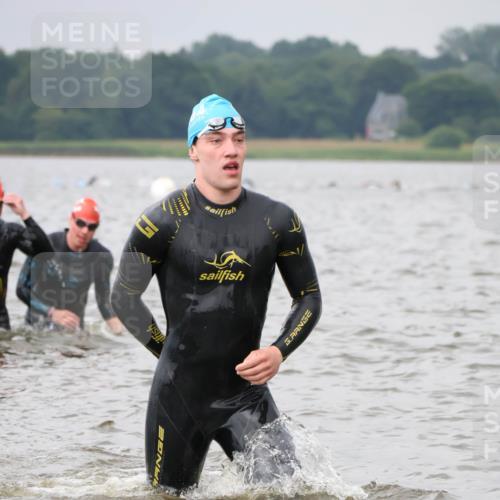 23.06.2024 - Viking Triathlon H.Heesch http://msf.ph/oto/6343272 23.06.2024 10:33:54 Schwimmen 87, 111, 160, 486, 607 meine-sportfotos.de