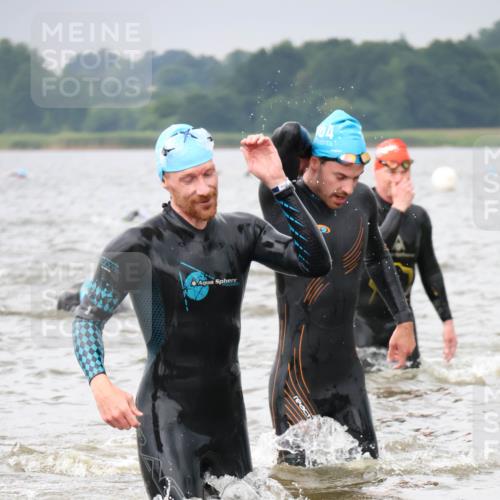 23.06.2024 - Viking Triathlon H.Heesch http://msf.ph/oto/6343278 23.06.2024 10:33:58 Schwimmen 87, 160, 385, 486, 605, 607 meine-sportfotos.de