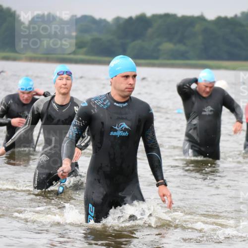 23.06.2024 - Viking Triathlon H.Heesch http://msf.ph/oto/6343294 23.06.2024 10:34:11 Schwimmen 407, 477, 657 meine-sportfotos.de