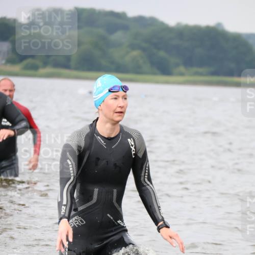 23.06.2024 - Viking Triathlon H.Heesch http://msf.ph/oto/6343305 23.06.2024 10:34:16 Schwimmen 12, 407, 477, 657 meine-sportfotos.de