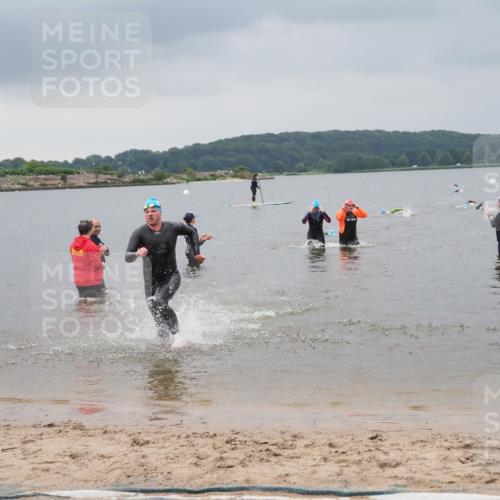 23.06.2024 - Viking Triathlon MichiJ http://msf.ph/oto/6343341 23.06.2024 10:30:27 Schwimmen 31 meine-sportfotos.de