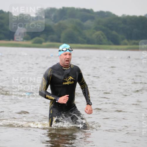23.06.2024 - Viking Triathlon H.Heesch http://msf.ph/oto/6343344 23.06.2024 10:34:36 Schwimmen 503, 608, 632, 660 meine-sportfotos.de