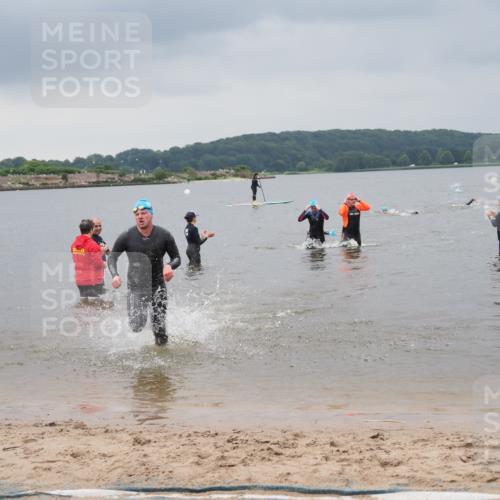 23.06.2024 - Viking Triathlon MichiJ http://msf.ph/oto/6343351 23.06.2024 10:30:28 Schwimmen 31 meine-sportfotos.de
