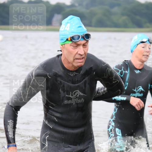 23.06.2024 - Viking Triathlon H.Heesch http://msf.ph/oto/6343369 23.06.2024 10:34:49 Schwimmen 58, 311, 453, 470, 503 meine-sportfotos.de