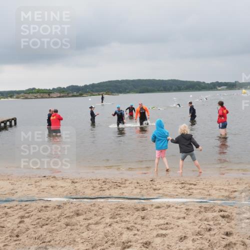 23.06.2024 - Viking Triathlon MichiJ http://msf.ph/oto/6343370 23.06.2024 10:30:32 Schwimmen 324, 656 meine-sportfotos.de