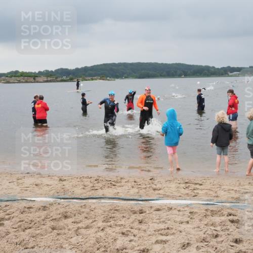 23.06.2024 - Viking Triathlon MichiJ http://msf.ph/oto/6343378 23.06.2024 10:30:37 Schwimmen 324, 482, 656 meine-sportfotos.de