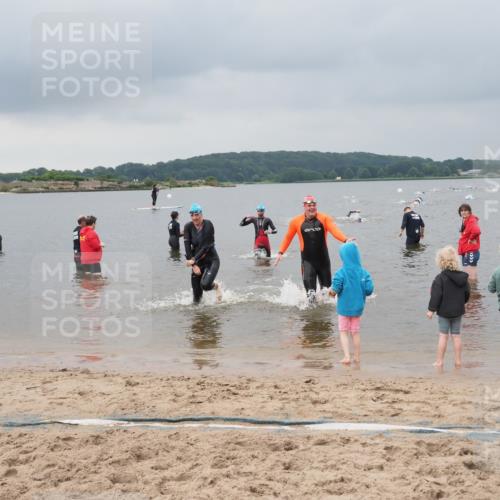 23.06.2024 - Viking Triathlon MichiJ http://msf.ph/oto/6343381 23.06.2024 10:30:38 Schwimmen 324, 482, 656 meine-sportfotos.de