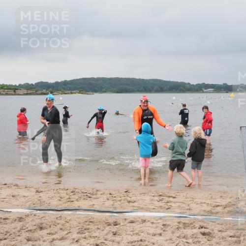 23.06.2024 - Viking Triathlon MichiJ http://msf.ph/oto/6343384 23.06.2024 10:30:40 Schwimmen 324, 482, 656 meine-sportfotos.de