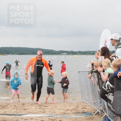 23.06.2024 - Viking Triathlon MichiJ http://msf.ph/oto/6343390 23.06.2024 10:30:42 Schwimmen 324, 482, 656 meine-sportfotos.de