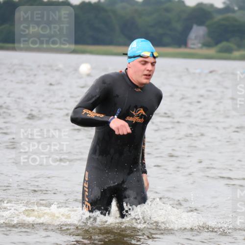 23.06.2024 - Viking Triathlon H.Heesch http://msf.ph/oto/6343392 23.06.2024 10:34:56 Schwimmen 242, 299, 311, 470, 541 meine-sportfotos.de
