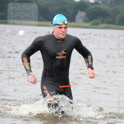 23.06.2024 - Viking Triathlon H.Heesch http://msf.ph/oto/6343393 23.06.2024 10:34:56 Schwimmen 242, 299, 311, 470, 541 meine-sportfotos.de