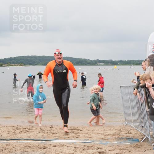 23.06.2024 - Viking Triathlon MichiJ http://msf.ph/oto/6343400 23.06.2024 10:30:42 Schwimmen 324, 482, 656 meine-sportfotos.de