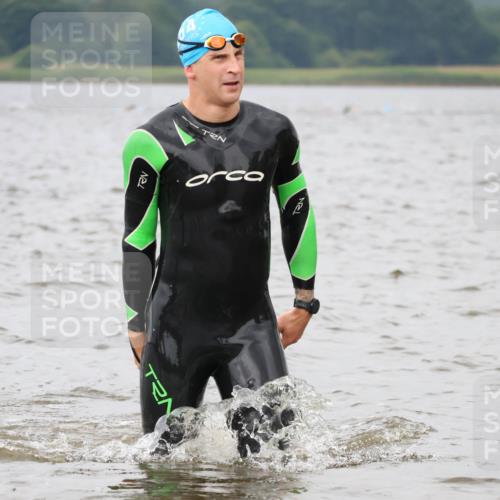 23.06.2024 - Viking Triathlon H.Heesch http://msf.ph/oto/6343407 23.06.2024 10:35:12 Schwimmen 101, 104, 120, 218, 454 meine-sportfotos.de