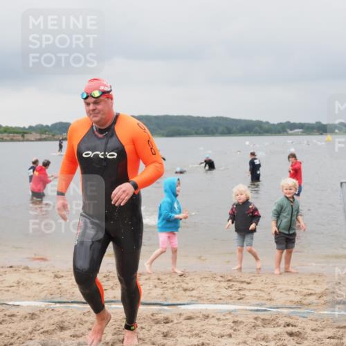 23.06.2024 - Viking Triathlon MichiJ http://msf.ph/oto/6343412 23.06.2024 10:30:43 Schwimmen 324, 482, 656 meine-sportfotos.de