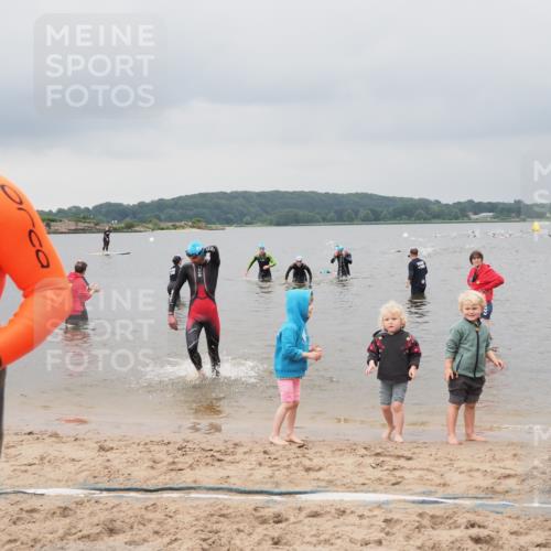 23.06.2024 - Viking Triathlon MichiJ http://msf.ph/oto/6343416 23.06.2024 10:30:44 Schwimmen 324, 482, 656 meine-sportfotos.de