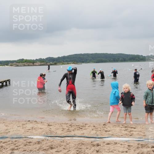 23.06.2024 - Viking Triathlon MichiJ http://msf.ph/oto/6343422 23.06.2024 10:30:45 Schwimmen 482, 656 meine-sportfotos.de