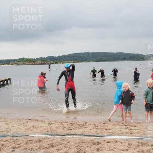 23.06.2024 - Viking Triathlon MichiJ http://msf.ph/oto/6343425 23.06.2024 10:30:45 Schwimmen 482, 656 meine-sportfotos.de