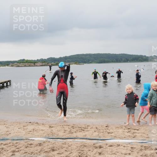 23.06.2024 - Viking Triathlon MichiJ http://msf.ph/oto/6343427 23.06.2024 10:30:45 Schwimmen 482, 656 meine-sportfotos.de