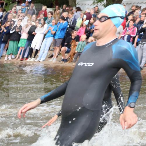 23.06.2024 - Viking Triathlon H.Heesch http://msf.ph/oto/6343428 23.06.2024 10:03:04 Schwimmen 48, 68, 69, 86, 200, 212, 225, 237, 256, 266, 280, 297, 338, 349, 369, 412, 653 meine-sportfotos.de