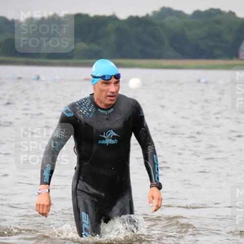 23.06.2024 - Viking Triathlon H.Heesch http://msf.ph/oto/6343429 23.06.2024 10:35:22 Schwimmen 104, 120, 226, 363, 520, 533 meine-sportfotos.de