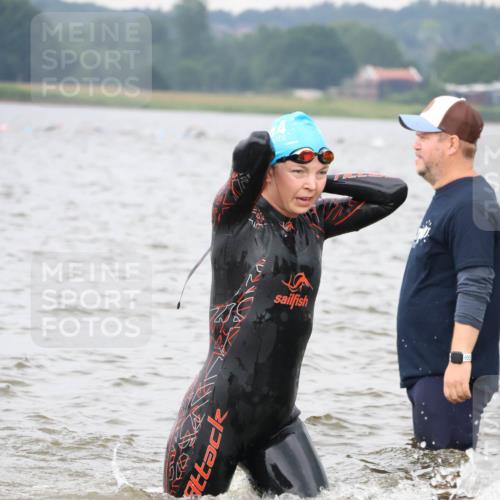 23.06.2024 - Viking Triathlon H.Heesch http://msf.ph/oto/6343433 23.06.2024 10:35:24 Schwimmen 105, 120, 226, 363, 520, 533 meine-sportfotos.de