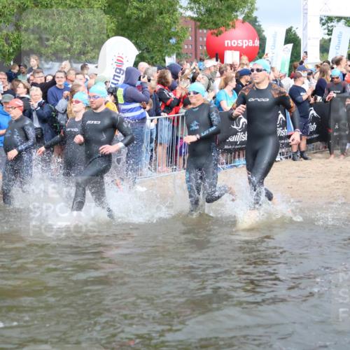 23.06.2024 - Viking Triathlon H.Heesch http://msf.ph/oto/6343443 23.06.2024 10:03:06 Schwimmen 48, 68, 69, 86, 200, 212, 266, 297, 338, 369, 412, 653 meine-sportfotos.de