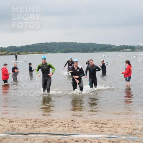 23.06.2024 - Viking Triathlon MichiJ http://msf.ph/oto/6343450 23.06.2024 10:30:56 Schwimmen 8, 51, 144, 295 meine-sportfotos.de