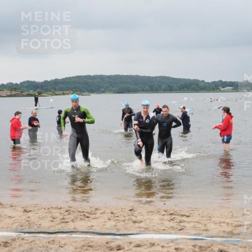 23.06.2024 - Viking Triathlon MichiJ http://msf.ph/oto/6343451 23.06.2024 10:30:57 Schwimmen 8, 51, 144, 295 meine-sportfotos.de