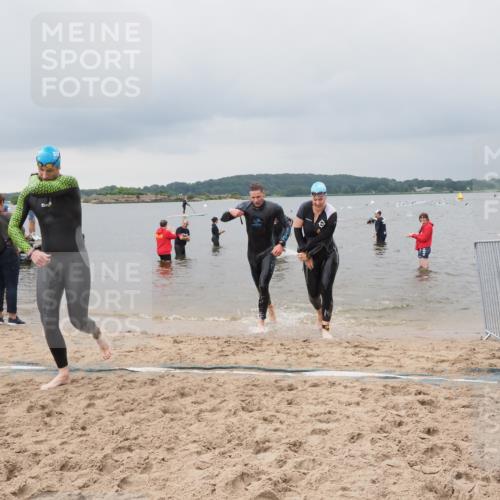 23.06.2024 - Viking Triathlon MichiJ http://msf.ph/oto/6343461 23.06.2024 10:31:00 Schwimmen 8, 51, 144, 295 meine-sportfotos.de