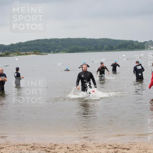 23.06.2024 - Viking Triathlon MichiJ http://msf.ph/oto/6343481 23.06.2024 10:31:11 Schwimmen 499, 627 meine-sportfotos.de