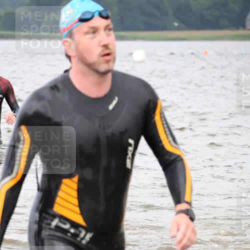 23.06.2024 - Viking Triathlon H.Heesch http://msf.ph/oto/6343482 23.06.2024 10:35:45 Schwimmen 129, 262, 306, 468, 529, 549, 623 meine-sportfotos.de