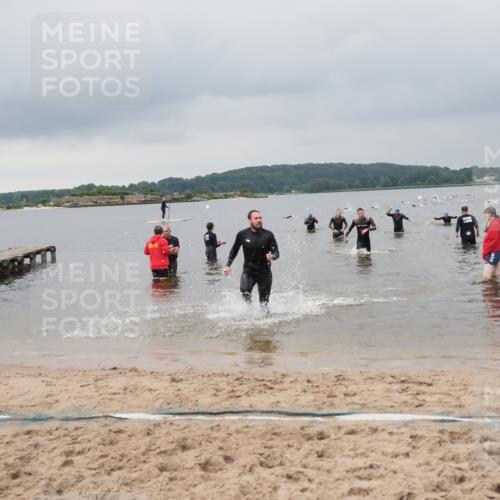 23.06.2024 - Viking Triathlon MichiJ http://msf.ph/oto/6343494 23.06.2024 10:31:13 Schwimmen 499, 627 meine-sportfotos.de