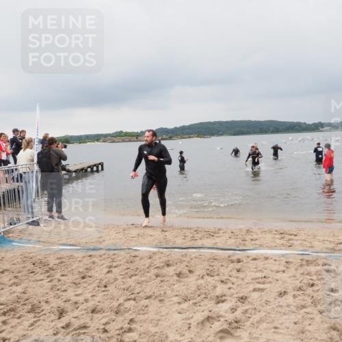 23.06.2024 - Viking Triathlon MichiJ http://msf.ph/oto/6343504 23.06.2024 10:31:15 Schwimmen 499, 627 meine-sportfotos.de