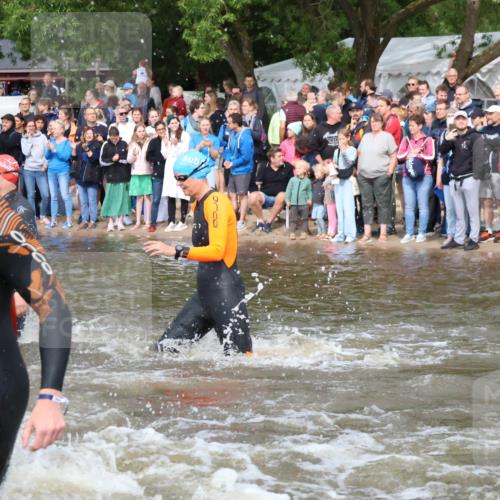 23.06.2024 - Viking Triathlon H.Heesch http://msf.ph/oto/6343506 23.06.2024 10:03:10 Schwimmen 68, 69, 105, 116, 297, 304, 338, 369, 409, 415, 497, 653 meine-sportfotos.de