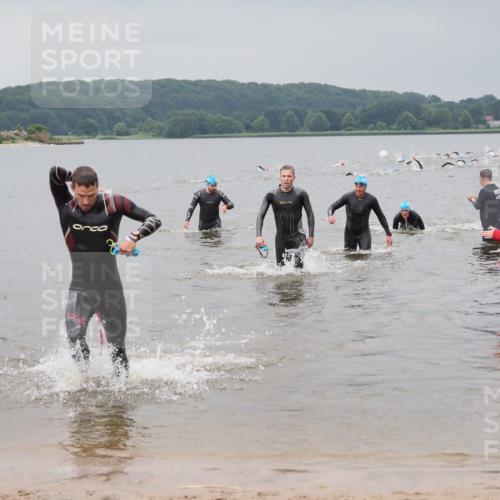 23.06.2024 - Viking Triathlon MichiJ http://msf.ph/oto/6343513 23.06.2024 10:31:21 Schwimmen 458, 499 meine-sportfotos.de