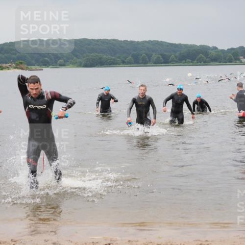 23.06.2024 - Viking Triathlon MichiJ http://msf.ph/oto/6343515 23.06.2024 10:31:21 Schwimmen 458, 499 meine-sportfotos.de