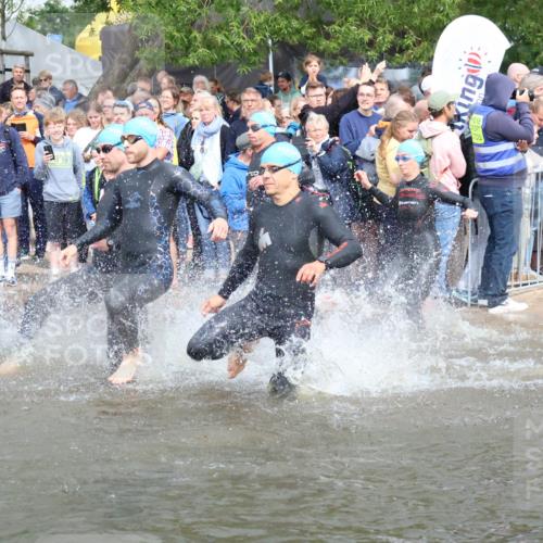 23.06.2024 - Viking Triathlon H.Heesch http://msf.ph/oto/6343516 23.06.2024 10:03:12 Schwimmen 68, 69, 105, 116, 185, 297, 299, 304, 323, 338, 369, 402, 409, 415, 497, 533, 611, 653 meine-sportfotos.de