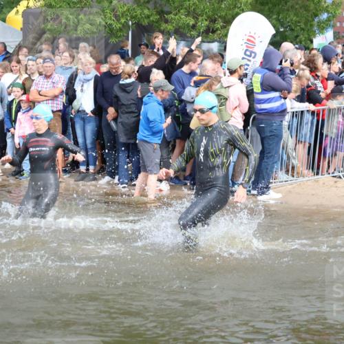 23.06.2024 - Viking Triathlon H.Heesch http://msf.ph/oto/6343529 23.06.2024 10:03:13 Schwimmen 68, 69, 105, 116, 185, 297, 299, 304, 323, 338, 369, 402, 409, 415, 497, 533, 611, 653 meine-sportfotos.de