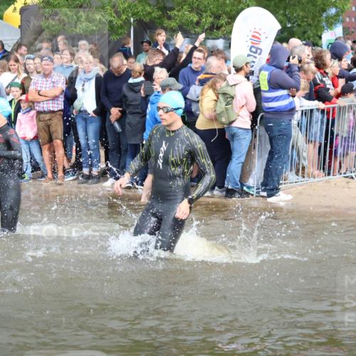 23.06.2024 - Viking Triathlon H.Heesch http://msf.ph/oto/6343530 23.06.2024 10:03:14 Schwimmen 69, 105, 116, 185, 297, 299, 304, 323, 338, 369, 402, 409, 415, 497, 533, 611 meine-sportfotos.de