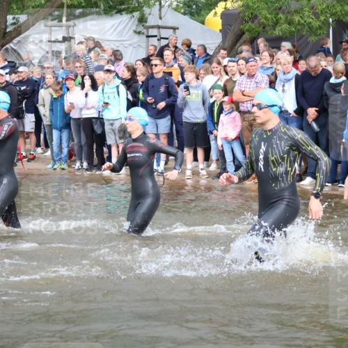 23.06.2024 - Viking Triathlon H.Heesch http://msf.ph/oto/6343533 23.06.2024 10:03:14 Schwimmen 69, 105, 116, 185, 297, 299, 304, 323, 338, 369, 402, 409, 415, 497, 533, 611 meine-sportfotos.de