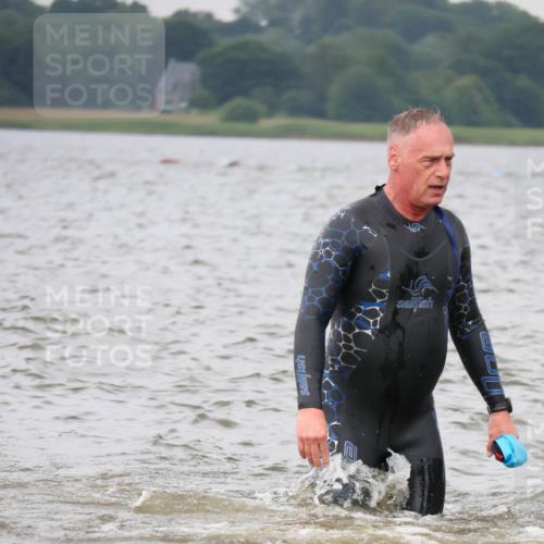23.06.2024 - Viking Triathlon H.Heesch http://msf.ph/oto/6343540 23.06.2024 10:36:04 Schwimmen 280, 300, 327, 361, 517 meine-sportfotos.de