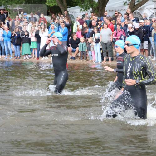 23.06.2024 - Viking Triathlon H.Heesch http://msf.ph/oto/6343541 23.06.2024 10:03:15 Schwimmen 105, 116, 185, 299, 304, 323, 402, 409, 415, 497, 533, 611 meine-sportfotos.de