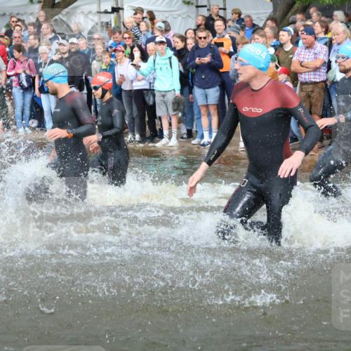 23.06.2024 - Viking Triathlon H.Heesch http://msf.ph/oto/6343562 23.06.2024 10:03:18 Schwimmen 40, 105, 116, 182, 185, 273, 275, 299, 304, 323, 402, 409, 415, 430, 450, 497, 533, 611 meine-sportfotos.de