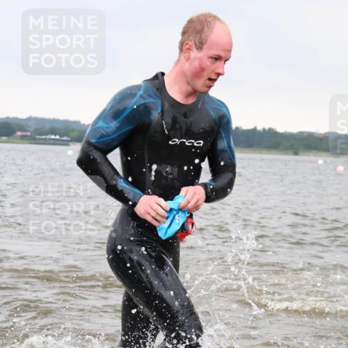 23.06.2024 - Viking Triathlon H.Heesch http://msf.ph/oto/6343573 23.06.2024 10:36:18 Schwimmen 34, 48, 186, 197, 254, 291, 326, 372 meine-sportfotos.de