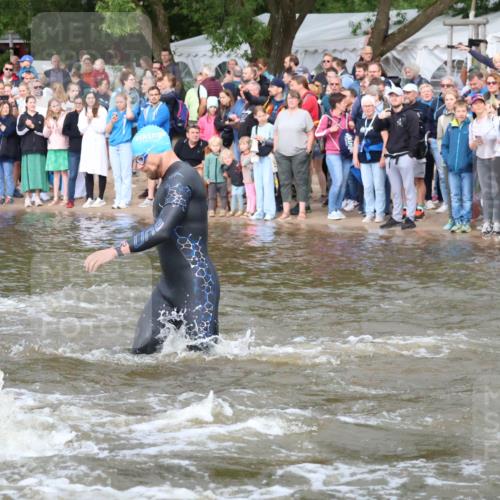 23.06.2024 - Viking Triathlon H.Heesch http://msf.ph/oto/6343583 23.06.2024 10:03:21 Schwimmen 40, 43, 182, 185, 214, 273, 275, 298, 299, 323, 402, 421, 430, 450, 533, 611 meine-sportfotos.de