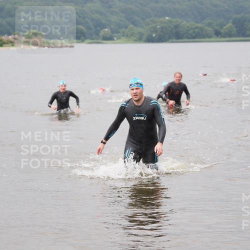 23.06.2024 - Viking Triathlon MichiJ http://msf.ph/oto/6343587 23.06.2024 10:31:48 Schwimmen 107 meine-sportfotos.de