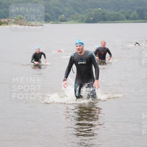 23.06.2024 - Viking Triathlon MichiJ http://msf.ph/oto/6343589 23.06.2024 10:31:48 Schwimmen 107 meine-sportfotos.de