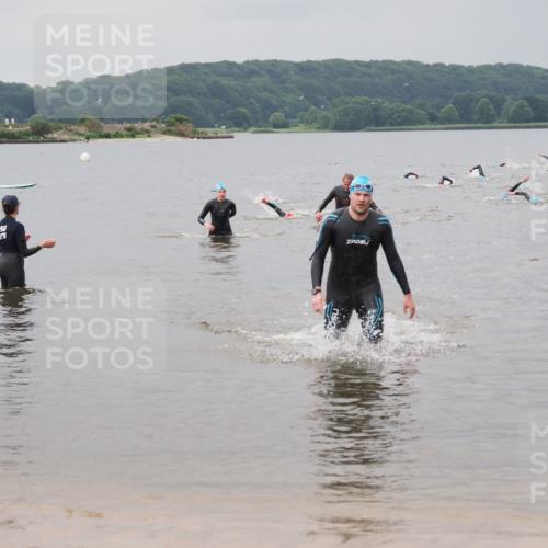 23.06.2024 - Viking Triathlon MichiJ http://msf.ph/oto/6343593 23.06.2024 10:31:50 Schwimmen 107 meine-sportfotos.de